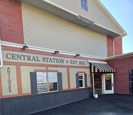 Central Station Marketplace & Antiques