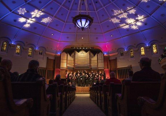 Indianapolis Arts Chorale performing in December 2018 at Indiana Landmarks Center in Indianapolis.