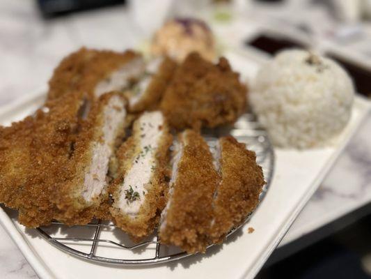 16. Rosu Katsu