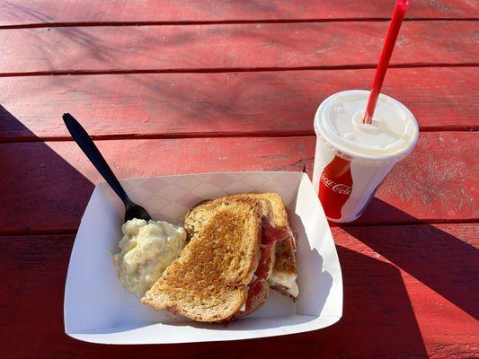 Ruben and Apple pie shake