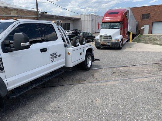 Trolling Towing Of LoDo