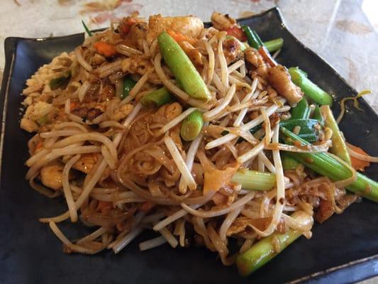 pad thai with chicken