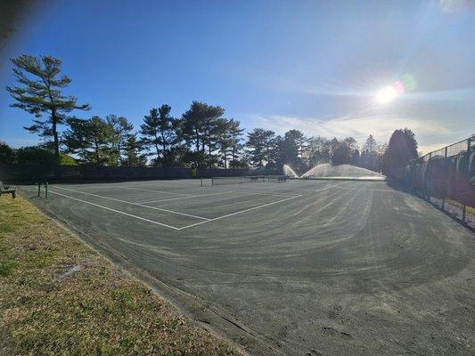 a nice picture of the courts after getting groomed and being watered