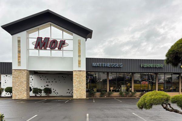 Mor Furniture for Less