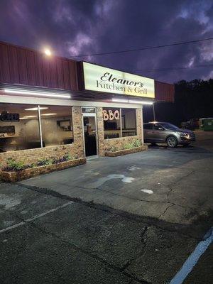 Eleanors Kitchen & Grill