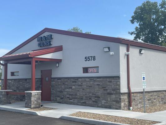 M&M Guns and Supplies