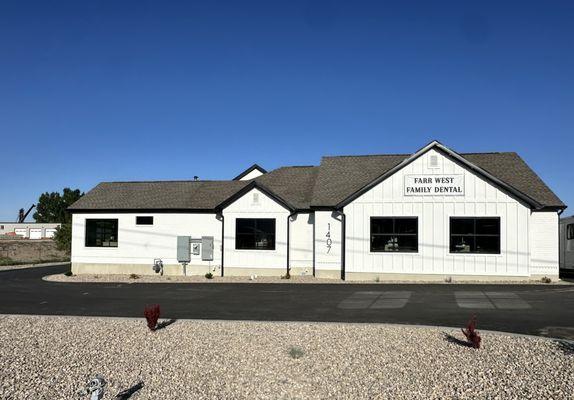 Farr West Family Dental Building picture