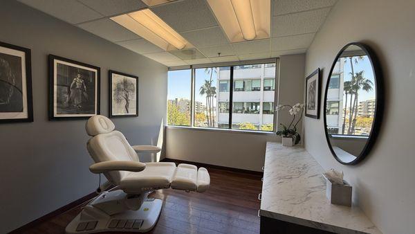 Dr. Scott Powell's patient room