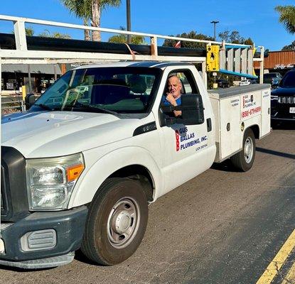 Absurd employee public behavior where this individual nearly t-boned me then proceeded to issue physical and verbal threats.