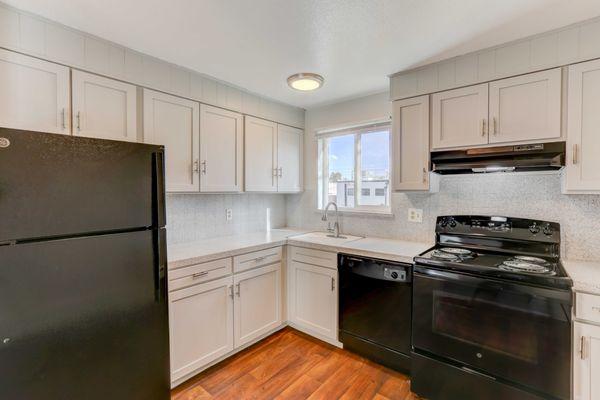 Paramount Gardens Apartments