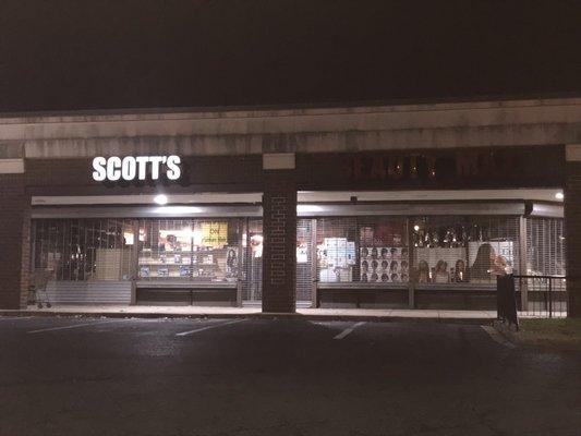 (Photo taken after closing when it was dark)