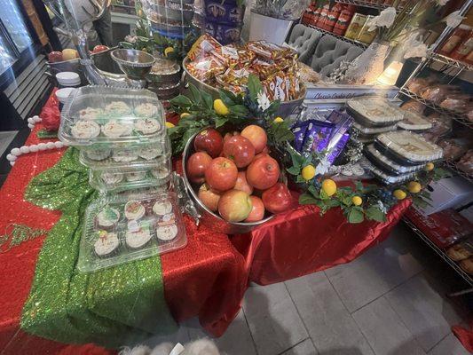 Rum cake cupcakes priced $30