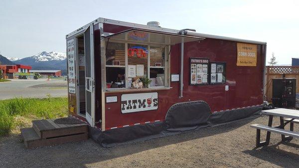 Pretty good food truck BBQ! Homemade corn dogs on Saturday.