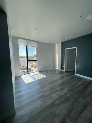 7673 Melrose Apartment