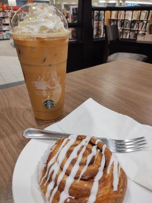 Decaf pumpkin spice latte iced.