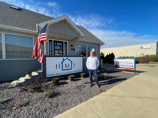 Home Mortgage Specialists has a great new spacious office on Sheridan!