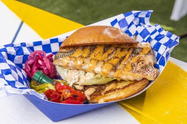 TODAY'S LOCAL CATCH ON A BUN
remoulade, trio of house pickles, butter lettuce, slaw