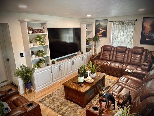 Living room tv shelving