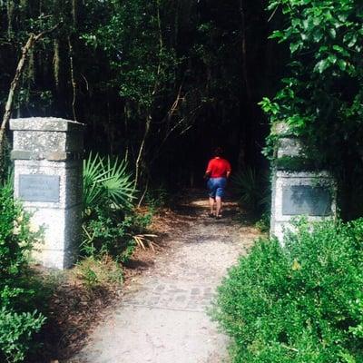 Oglethorpe Memorial Gardens & Mausoleum