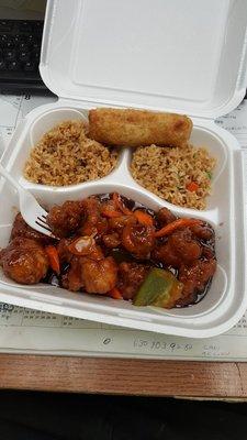 General Tso lunch special. $8 with a soda really good sauce