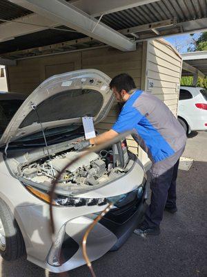Dakota applying his deep automotive skills - he has lots of other experience.