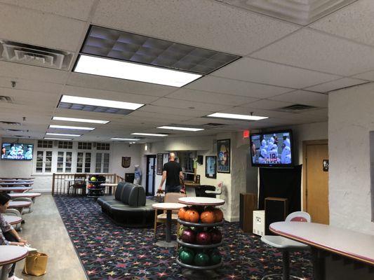 Wilmette Bowling Center