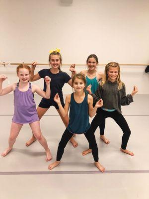 Tuesday 7pm Jazz/Hip Hop class showing off their moves!