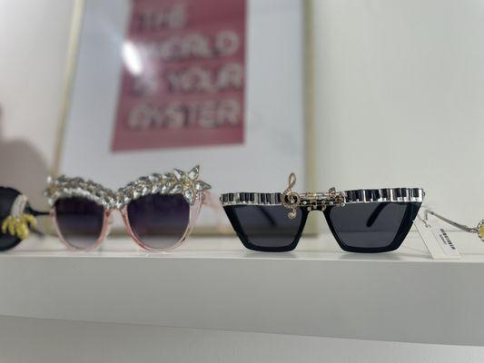 Alligator Eyes LLC