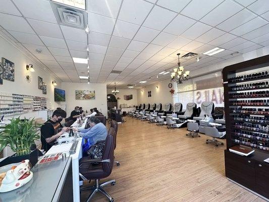 ITHACA E Nails & Spa