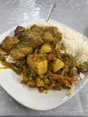 Chicken and veg curries.