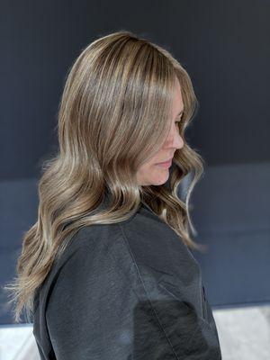 Shelby Roberts Hairstylist