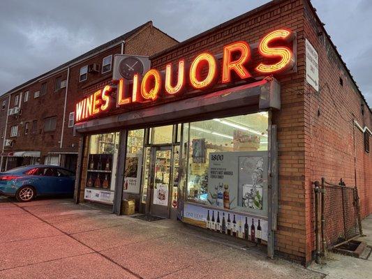 Expressway Wine & Liquor Store