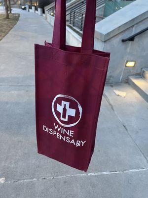 Quality cloth bag holding my two bottles of wine