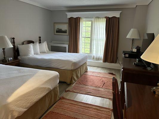 Clean and spacious room.