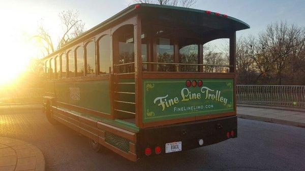 Fine Line Limousine & Trolley