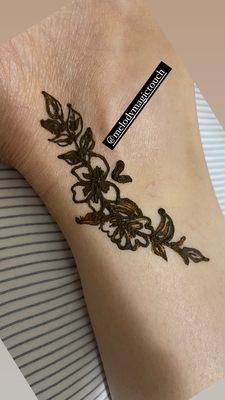 Henna tattoo