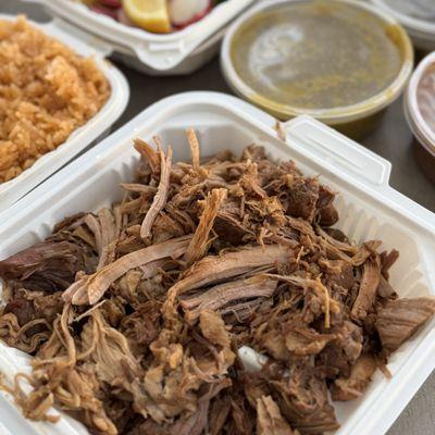 Orden de Carnitas: perfectly portioned for 2-3 as they say!