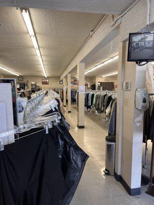 Lutheran High Thrift Shop