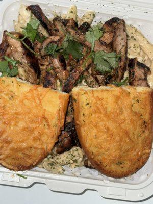 Creamy Jerk Pasta
A spicy twist on comfort food -- our Creamy Jerk Pasta is bold, creamy, and packed with island flavor in every bite.