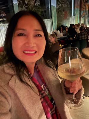 Live a giant wine goblet even if $24!