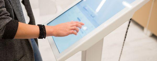 We offer customized design to go on touchscreens for interactive experiences, data collection, lead generation and subscriber's listings.