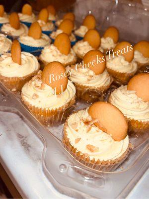 Banana pudding cheesecake cupcakes $25.00 dozen