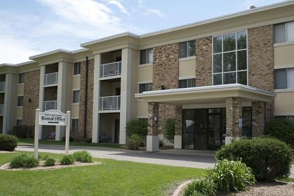 Beautiful one and two bedroom apartments at Jade Lane Estates.