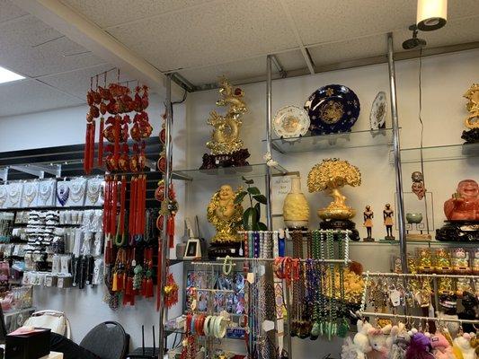 Amazing Hanging items available too