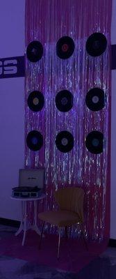 Photo-Op Setup
(Tri-pod Available)