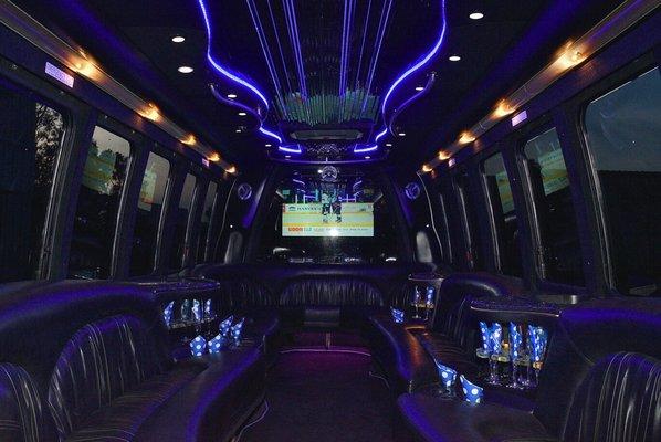 High Society now has the ultimate party bus seating for up to 26 people serving Cle Elum, Roslyn, Suncadia and Ellensburg.
