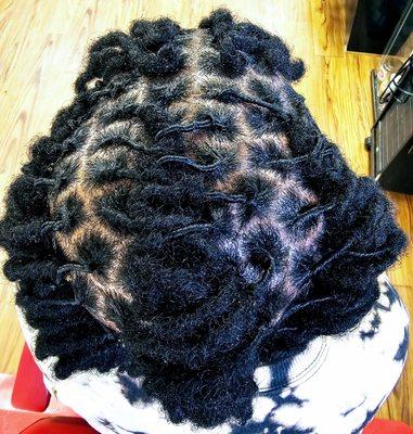 Reyans's Salon & Barber