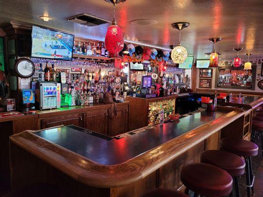 Ringer's Cocktail Lounge