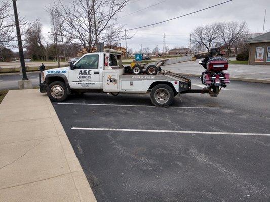 A & C Towing