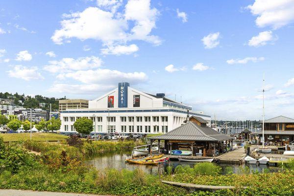 Minutes to the Museum of History & Industry